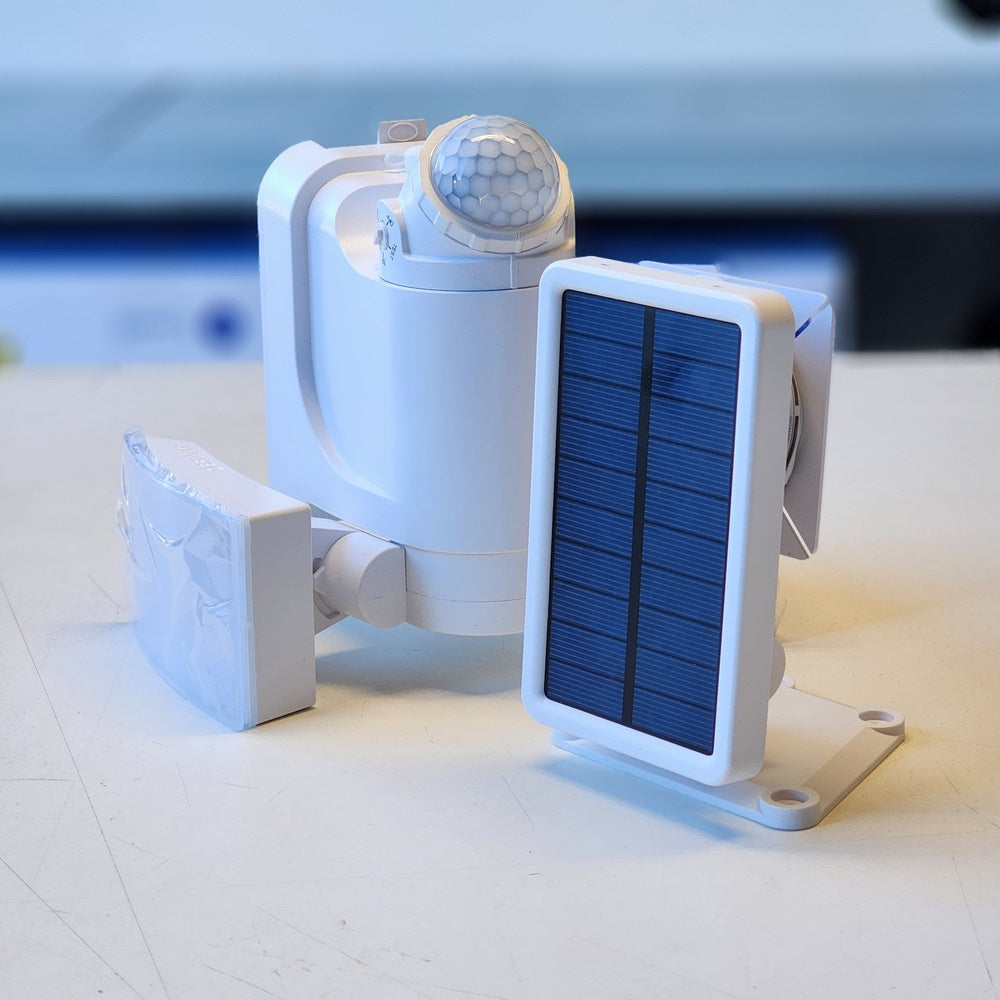 1800 white Motion activated flood light 1800 white Motion activated flood light